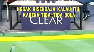 Tendangan kalajengking gak sengaja dari Andritany (Sumber: Vindes) #podcast #sepakbola