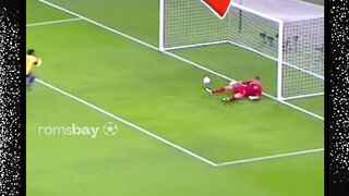 Ketika Ronaldinho gagal mengeksekusi penalti