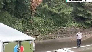 Jackknifed truck shuts down stretch of interstate 205 near Vancouver