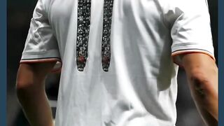 Momen Ronaldo kenakan nomor 11 di Madrid