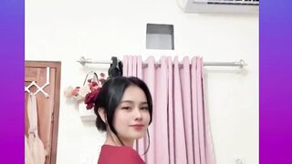 kebaya memang gaada lawan :V