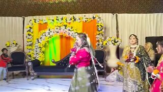 Mehndi Bridal Dance
