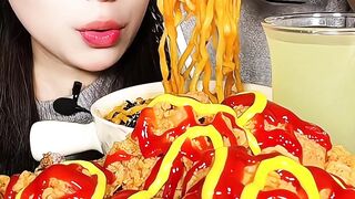 0-point challenge, day 13 of mukbang! Fried chicken, spicy noodles, and rice—so satisfying!