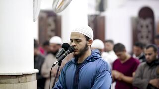 يَا أَيُّهَا الَّذِينَ آمَنُوا أَطِيعُوا اللَّهَ وَرَسُولَهُ