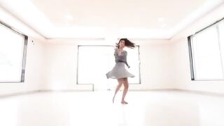 Indian Girl Nainee Saxena Dance 19