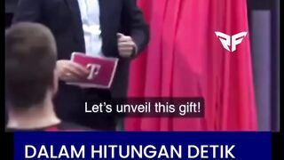 ???????? Momen tersebut adalah bagian dari lelucon (prank)