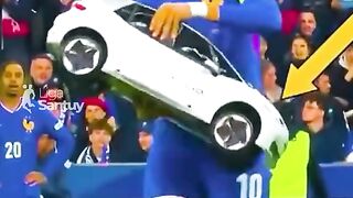 Kick Off Tertunda Gara-Gara Mobil Mainan?! ????