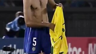 Bahkan di panggung sebesar FIFA World Cup Final 2002