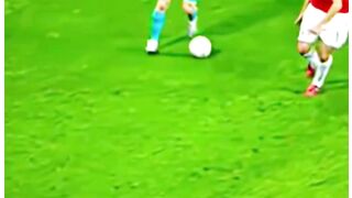 Elegan, cerdas, dan mematikan di momen penting