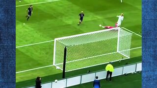 Prancis Menang Dengan 10 Pemain Lawan Brasil ????