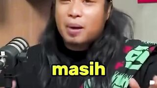 Semua mendukung timnas kecuali bung towel (Sumber: HAS Creative) #podcast #sepakbola