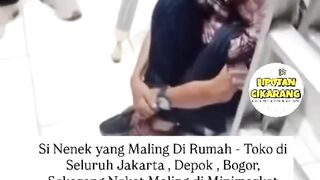 Nenek tongkat yang viral kembali