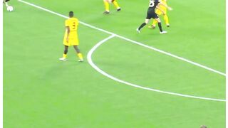 Satu sentuhan langsung bahaya ????‍????⚽️