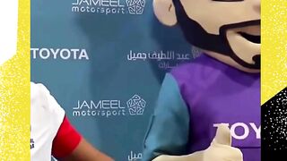 Interaksi unik pemain sepak bola dunia bareng maskot!