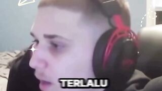 Inilah Akibat Jika Memakai Headphone Terlalu Lama 2