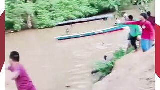 Jembatan Putus di Lingkungsari Tegal Buleud, Sejumlah Pengendara Diduga Jatuh ke Sungai