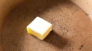 I Made Garlic Butter Shrimp at Home… and It’s INSANELY Delicious ????????