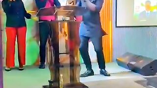 Church praise session