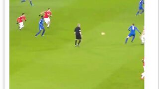 Orang bilang “Leicester prime”… tapi yang sebenarnya kita lihat waktu itu adalah dua pemain di level dewa ????????