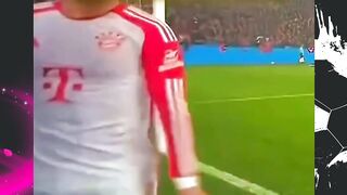 Pemain bola juga manusia, bisa emosi juga kalau di lapangan! ????????