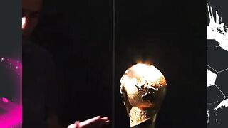 Siapa bilang kutukan sentuh trofi nggak bisa dipatahkan?