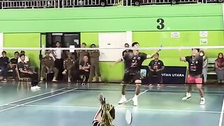 Badminton defense is not just about surviving an attack—it is about turning pressure into opportunity