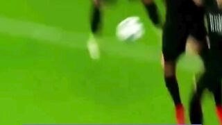 200IQ Saat Tendangan Bebas ????