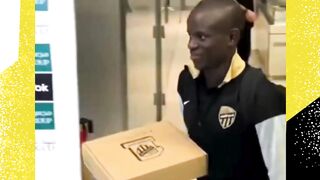 N'Golo Kante: Juara di lapangan, pahlawan di kehidupan nyata