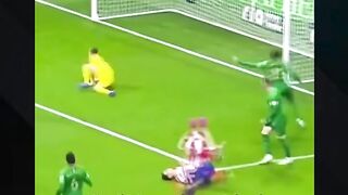 Plot twist paling epik di lapangan hijau! ⚽️