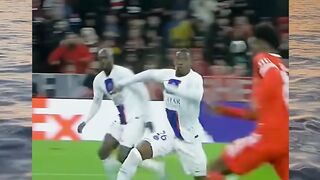 Singkat namun Penuh Tekanan (Nuansa Bold)