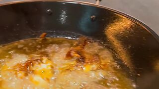 Makan Makan Bersama Rekan Kantor