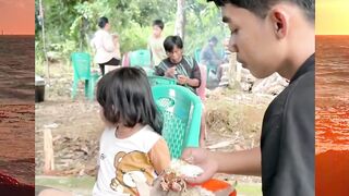 bang serius aku di suapin kek gni?