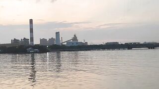 Pagi yang Indah di Tepi Dermaga ????