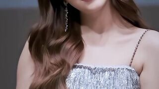 Beautiful girl song viral video