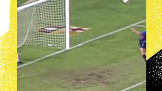 Pernah nggak kalian mikir kenapa ada orang yang mau jadi kiper?