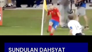 ???????? Sundulan Carles Puyol pada menit ke-73