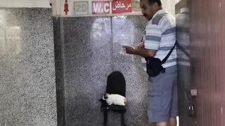 2 yuan per person, toilet all you can eat.