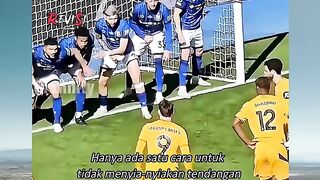 99% orang gagal mengeksekusi tendangan bebas ini, tapi cuma butuh satu "trik kotor" buat bikin lawan mati kutu! ????⚽️
