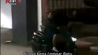 Bus dilempar batu, Diego Michels dkk langsung turun tangan! ????????