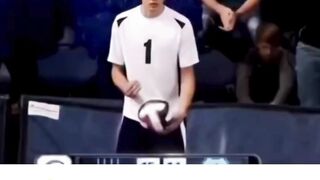 Scott Sterling adalah karakter fiksi viral dari sketsa komedi Studio
