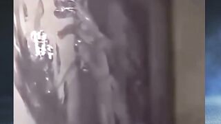 Pengorbanan suami untuk istri dan anaknya