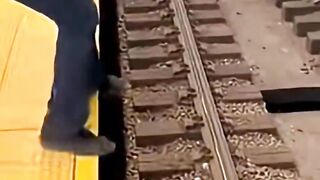 People Started Screaming Then This Happened #shorts #usa #lastsecondus