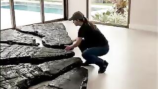 This detail in the floor completely transformed the room ????