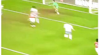 Saat Cristiano Ronaldo melompat