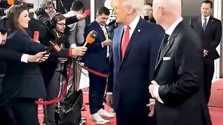 Tiket resmi $11.000 habis, kini reseller AS jual $36.000. Nonton atau donasi? ????????