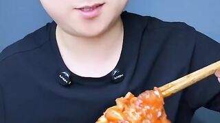 Mukbang eat food