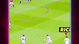 Reaksi Pogba Terhadap Lawan Yang Mengejeknya ????