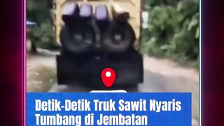 Pengendara yang melintas di Jembatan Besi Sungai Sayan