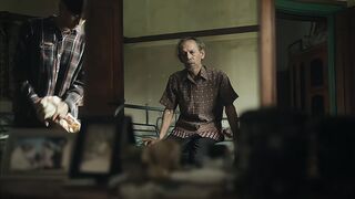 Gema di Balik Bayang