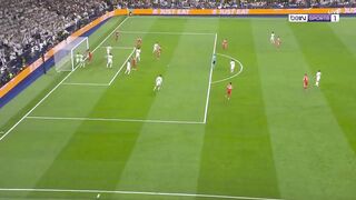 Real Madrid's Close Call: Neuer Saves the Day